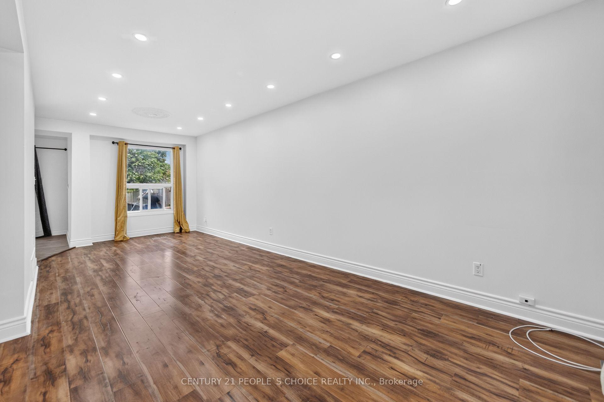 Photo 9 of 658 Galloway Crescent, Mississauga, Creditview — HOMEH