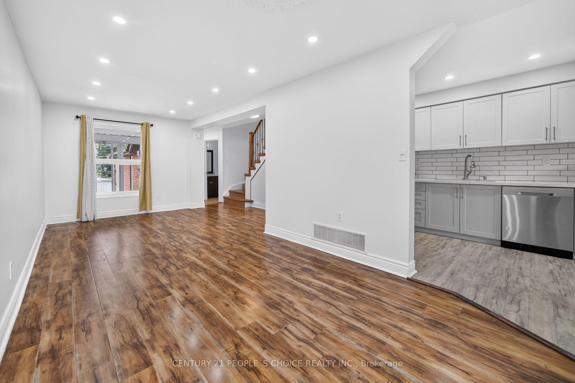 Photo 11 of 658 Galloway Crescent, Mississauga, Creditview — HOMEH