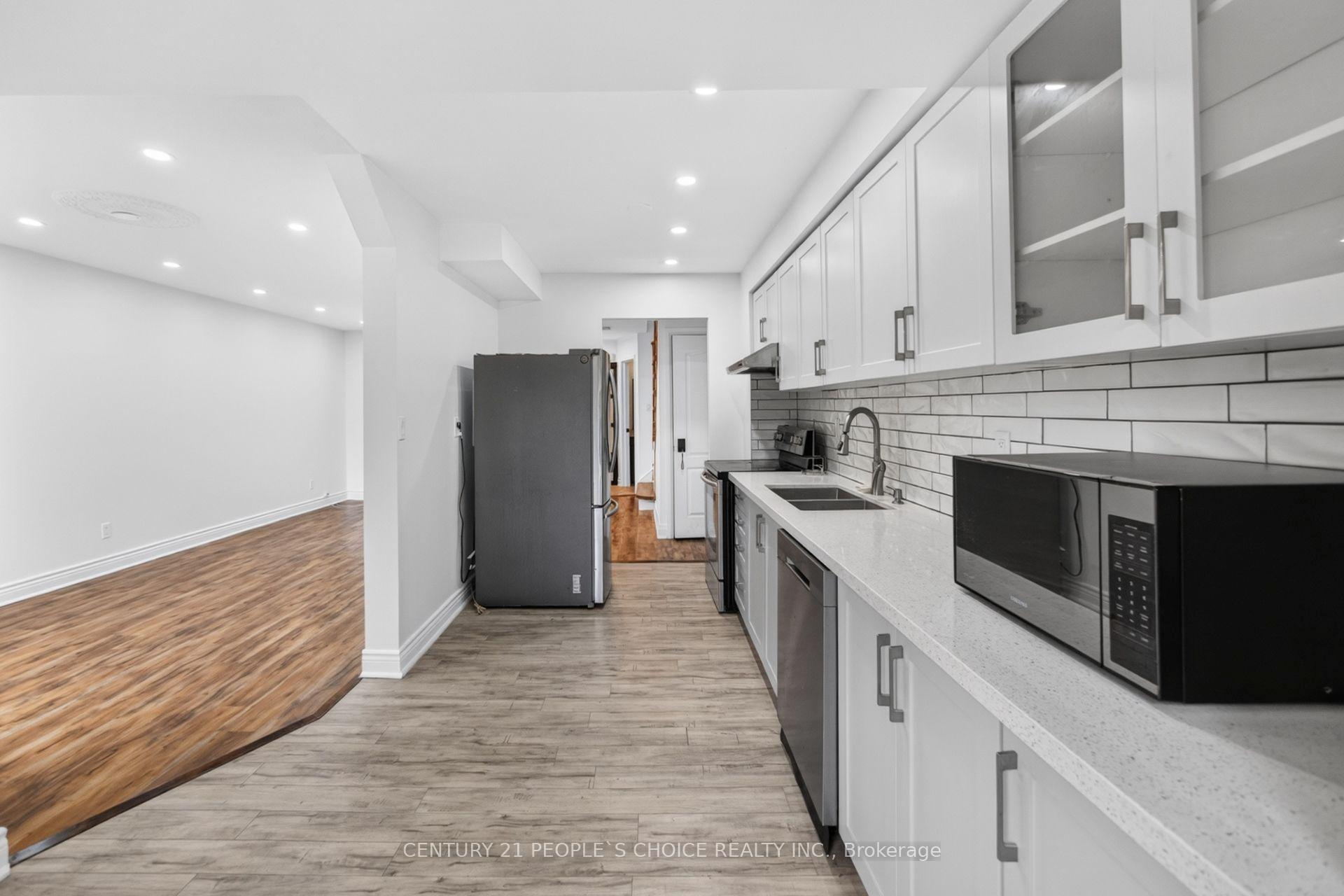 Photo 15 of 658 Galloway Crescent, Mississauga, Creditview — HOMEH