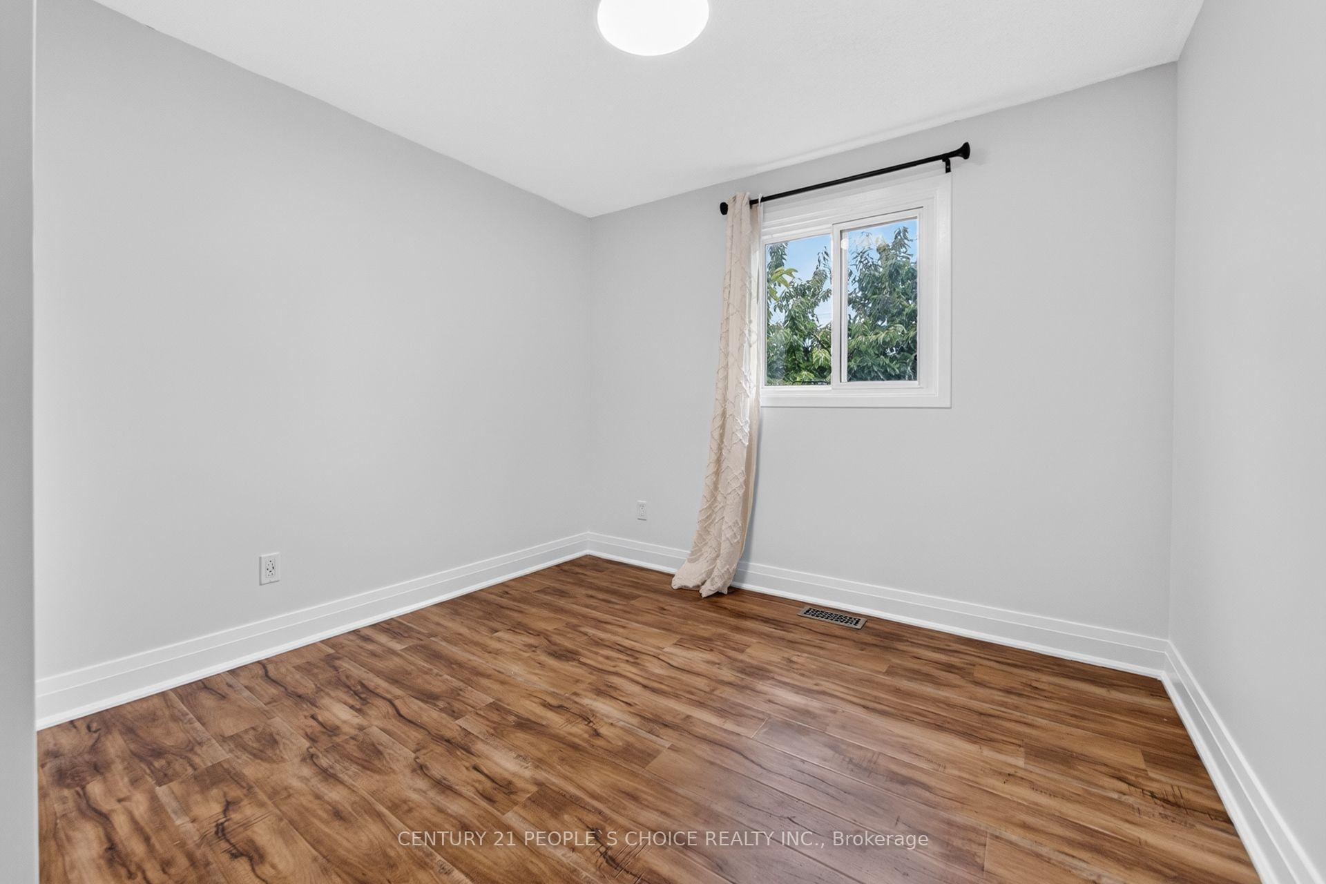 Photo 23 of 658 Galloway Crescent, Mississauga, Creditview — HOMEH