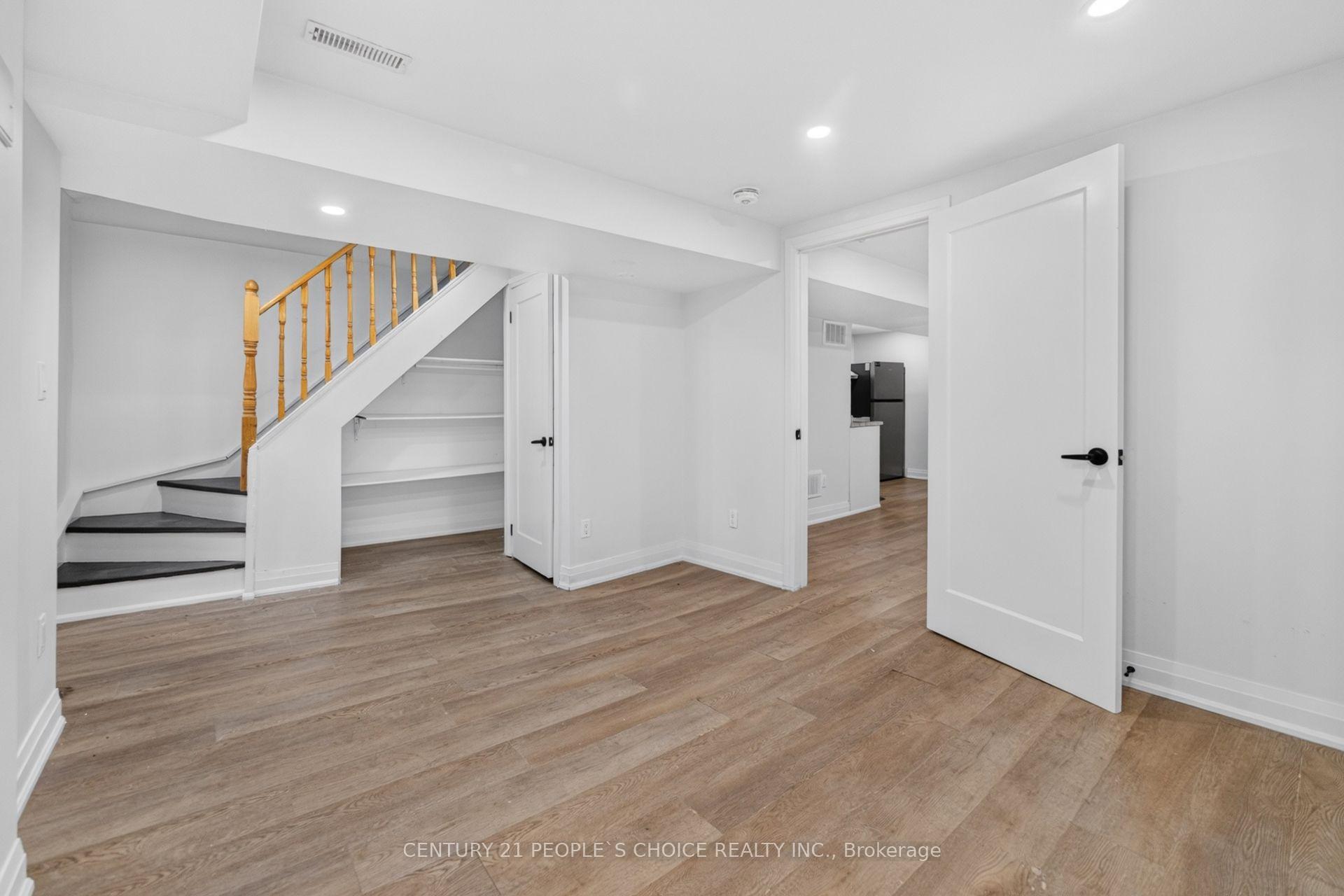 Photo 35 of 658 Galloway Crescent, Mississauga, Creditview — HOMEH