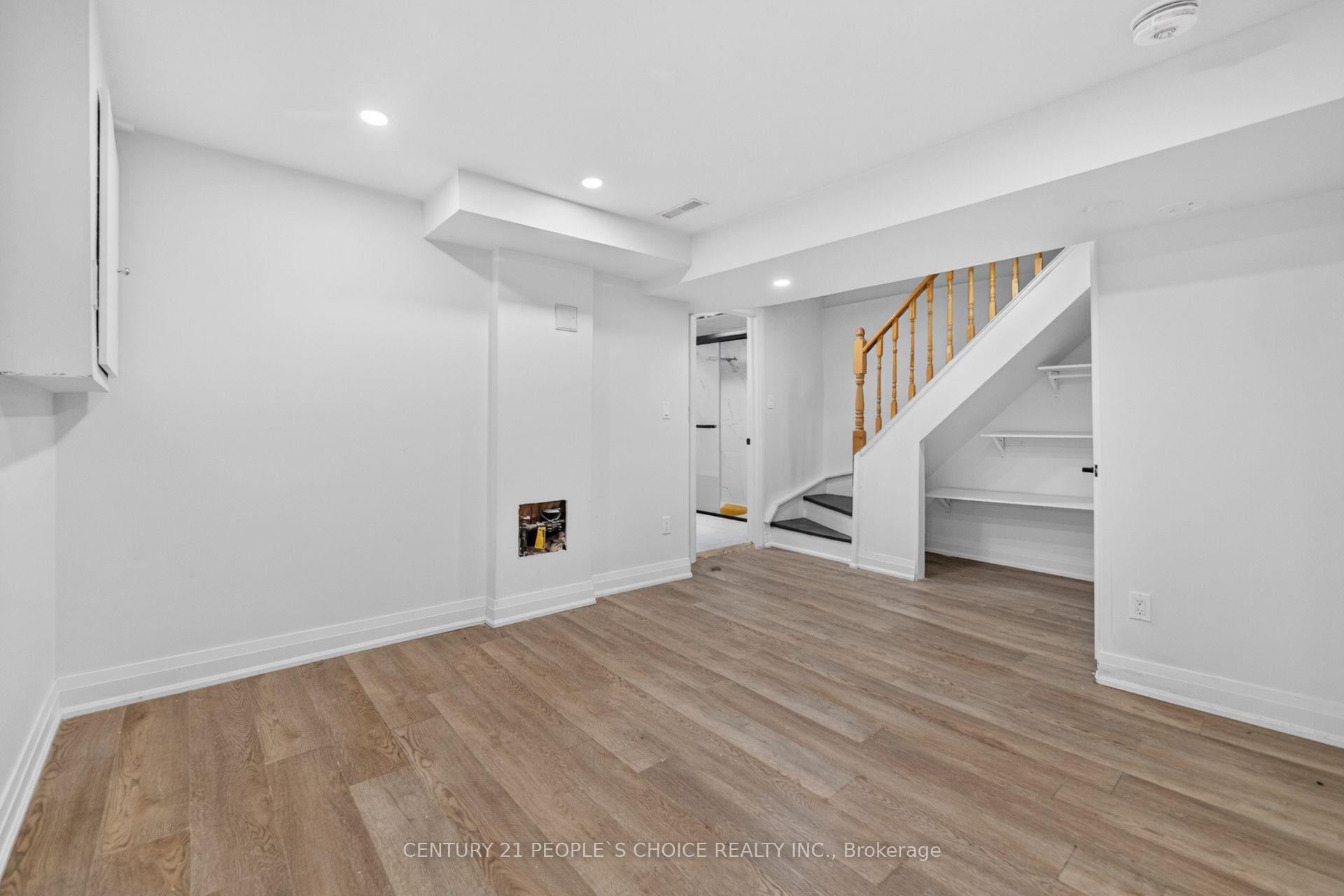 Photo 36 of 658 Galloway Crescent, Mississauga, Creditview — HOMEH