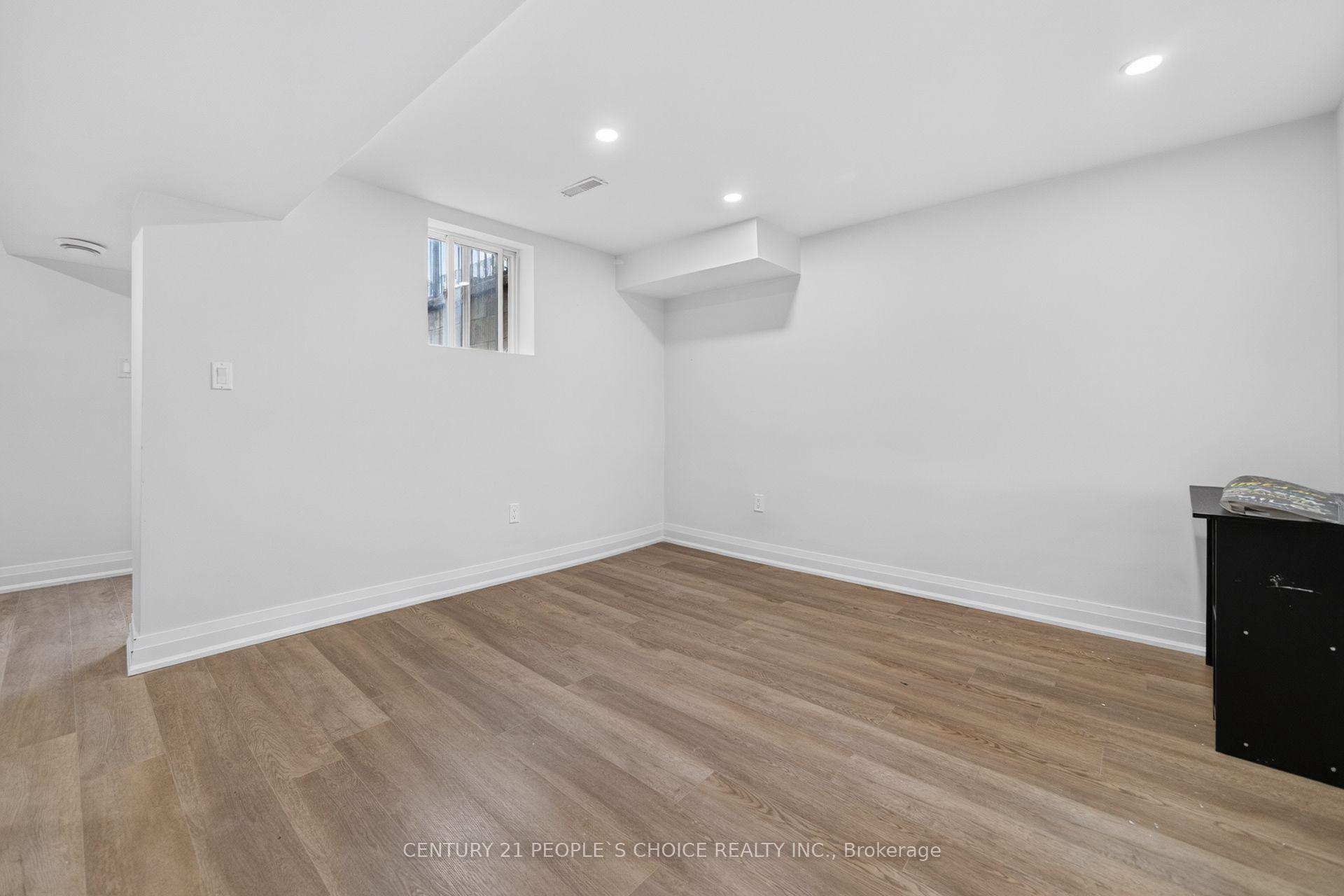 Photo 39 of 658 Galloway Crescent, Mississauga, Creditview — HOMEH