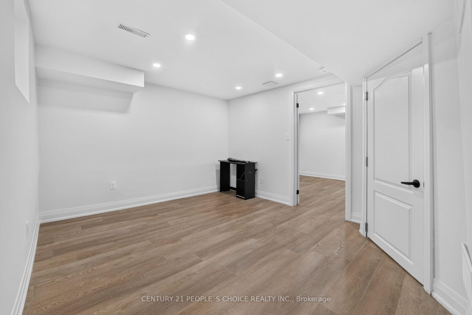 Photo 40 of 658 Galloway Crescent, Mississauga, Creditview — HOMEH