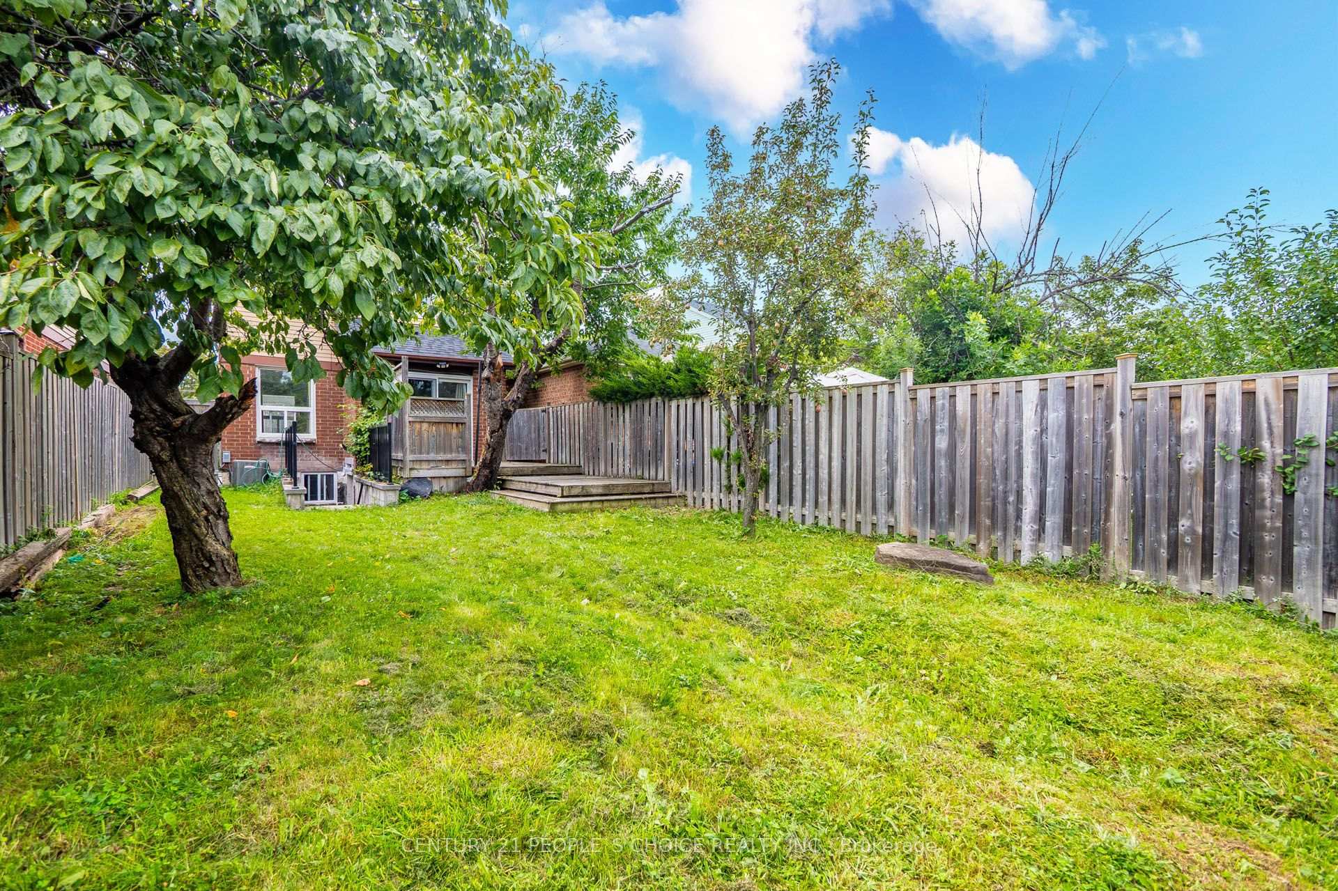 Photo 50 of 658 Galloway Crescent, Mississauga, Creditview — HOMEH