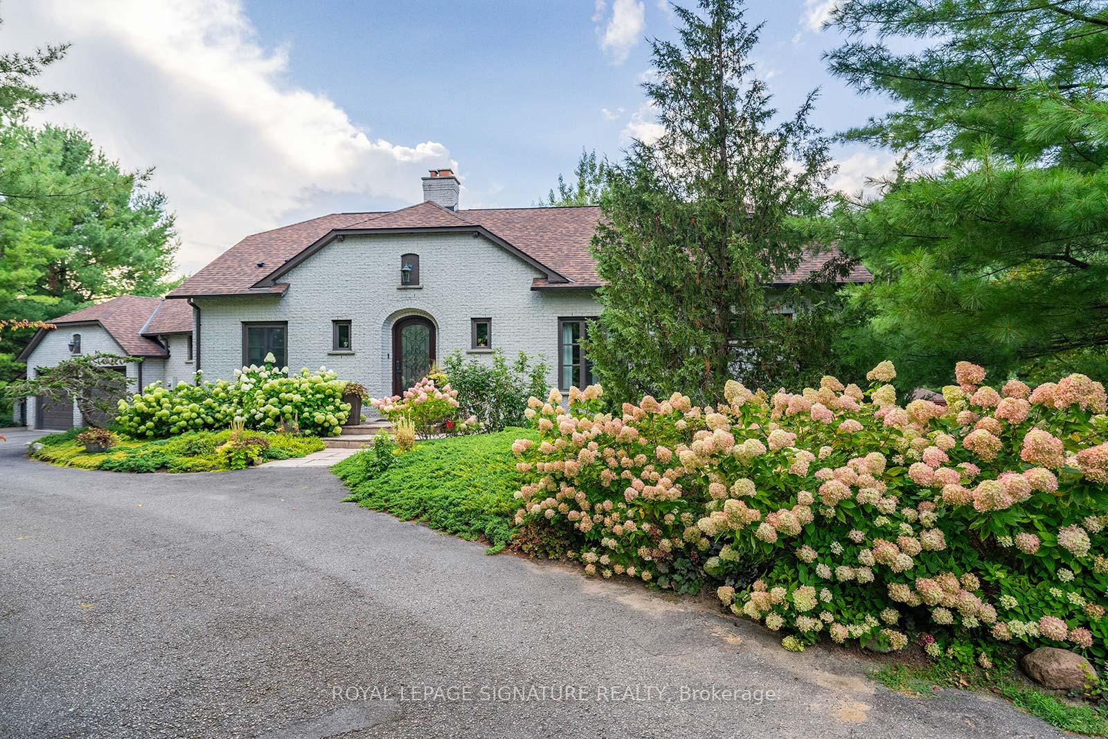 Photo 2 of 30 Kingswood Drive, King, Rural King — HOMEH