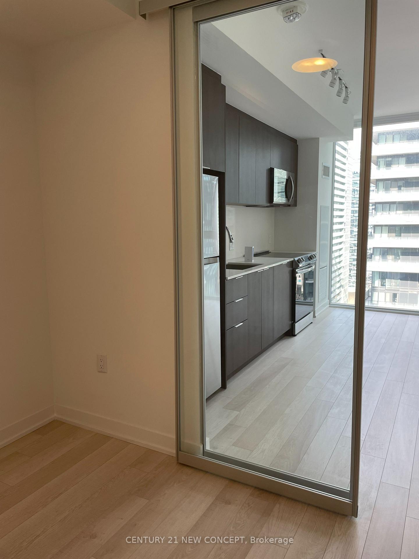 Photo 3 of Unit 2904, 357 King Street W, Toronto, Waterfront Communities — HOMEH