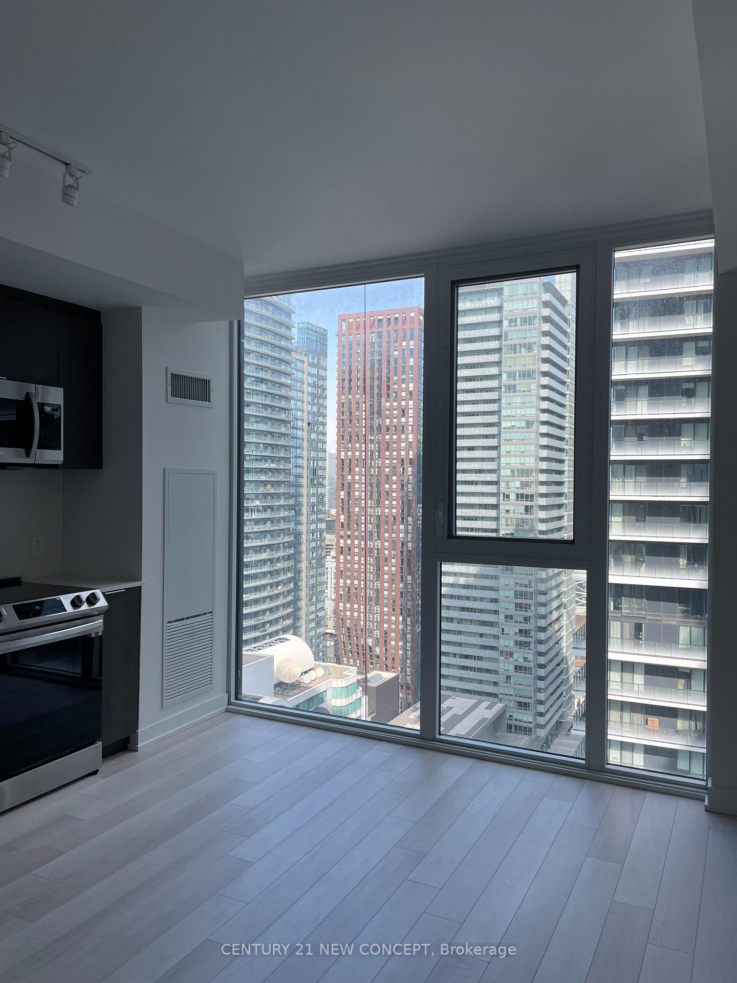 Photo 4 of Unit 2904, 357 King Street W, Toronto, Waterfront Communities — HOMEH