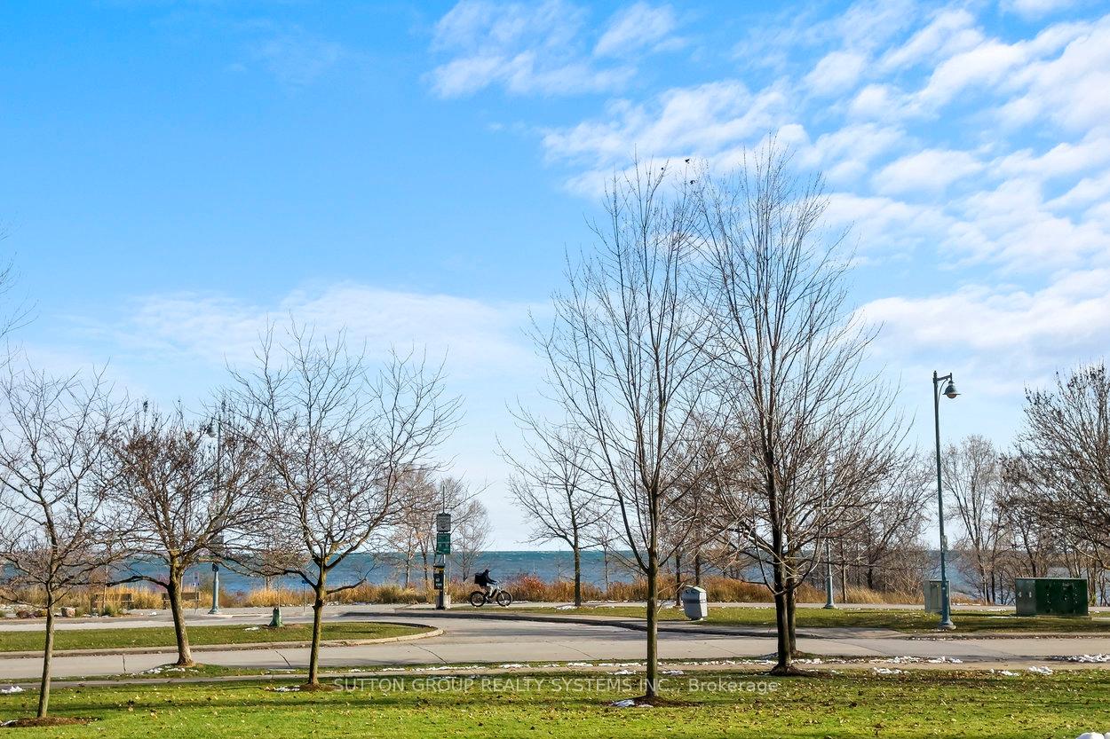 Front of Unit 102, 2095 Lake Shore Boulevard W