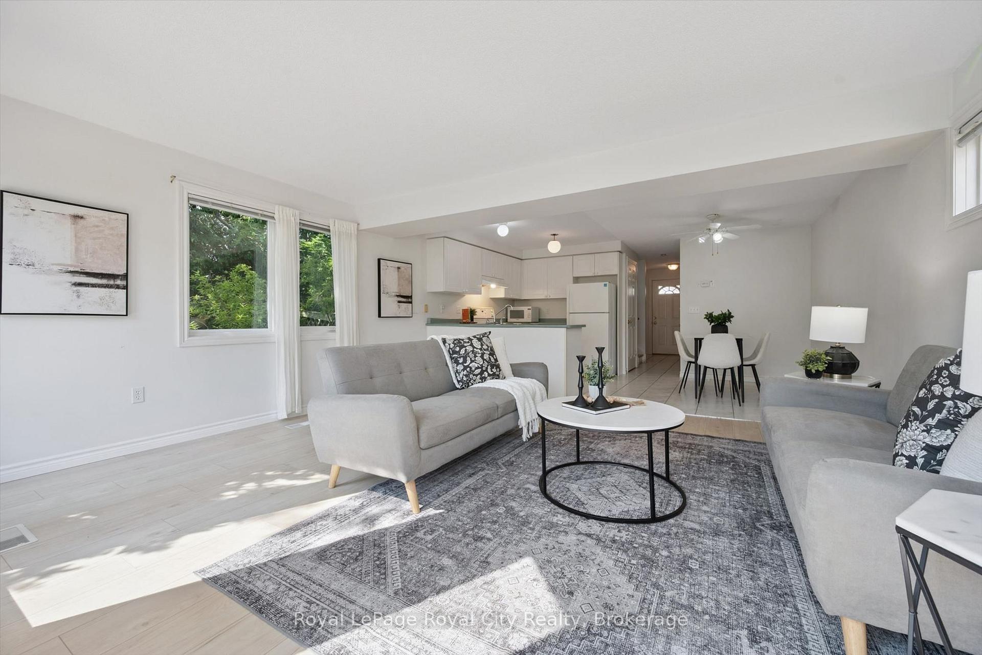 Photo 16 of 811 Edinburgh Road S, Guelph, Kortright West — HOMEH