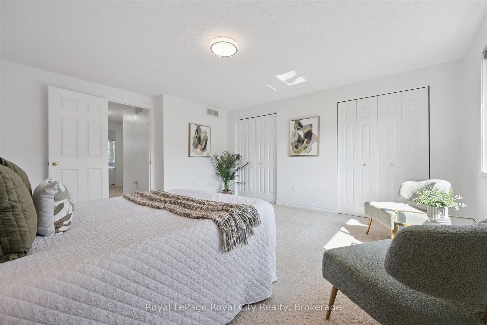 Photo 33 of 811 Edinburgh Road S, Guelph, Kortright West — HOMEH