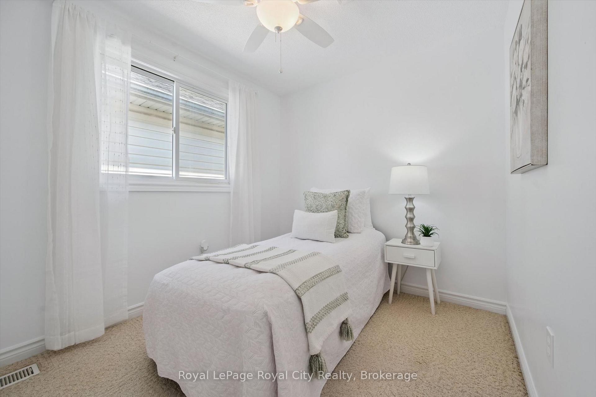 Photo 35 of 811 Edinburgh Road S, Guelph, Kortright West — HOMEH