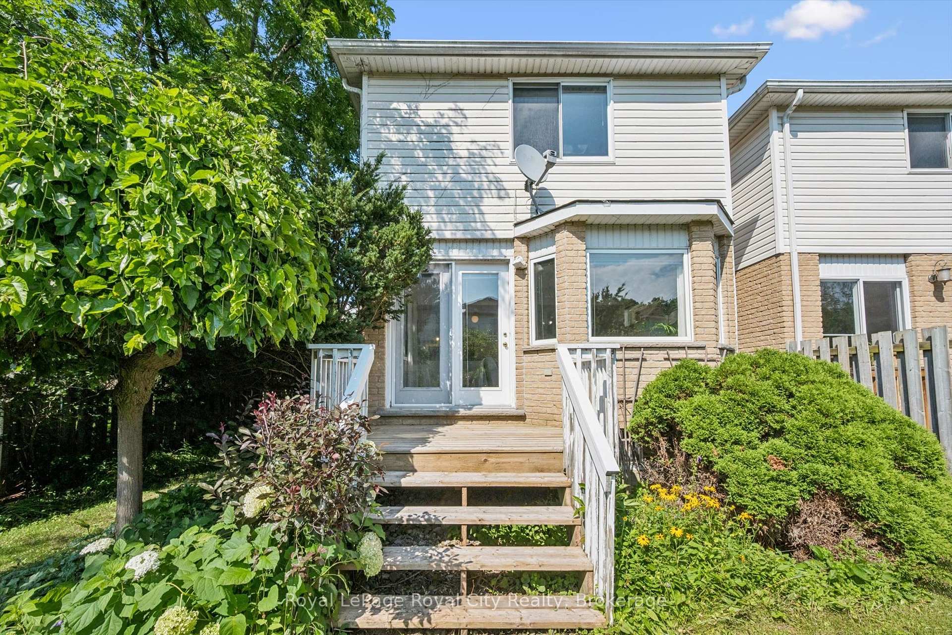 Photo 41 of 811 Edinburgh Road S, Guelph, Kortright West — HOMEH