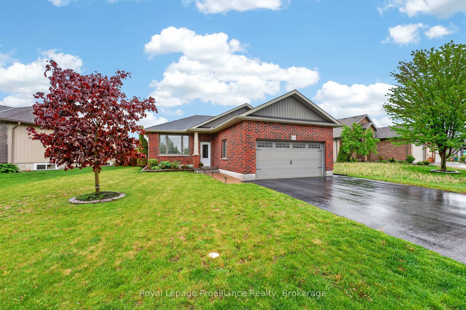 Photo 2 of 32 Aspen Drive, Quinte West, Murray Ward — HOMEH