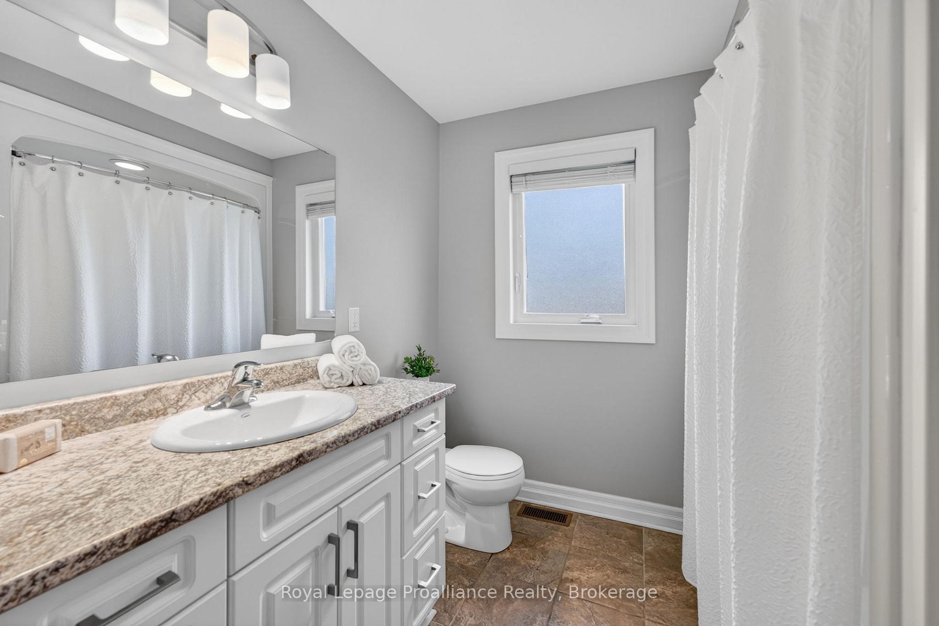 Photo 15 of 32 Aspen Drive, Quinte West, Murray Ward — HOMEH
