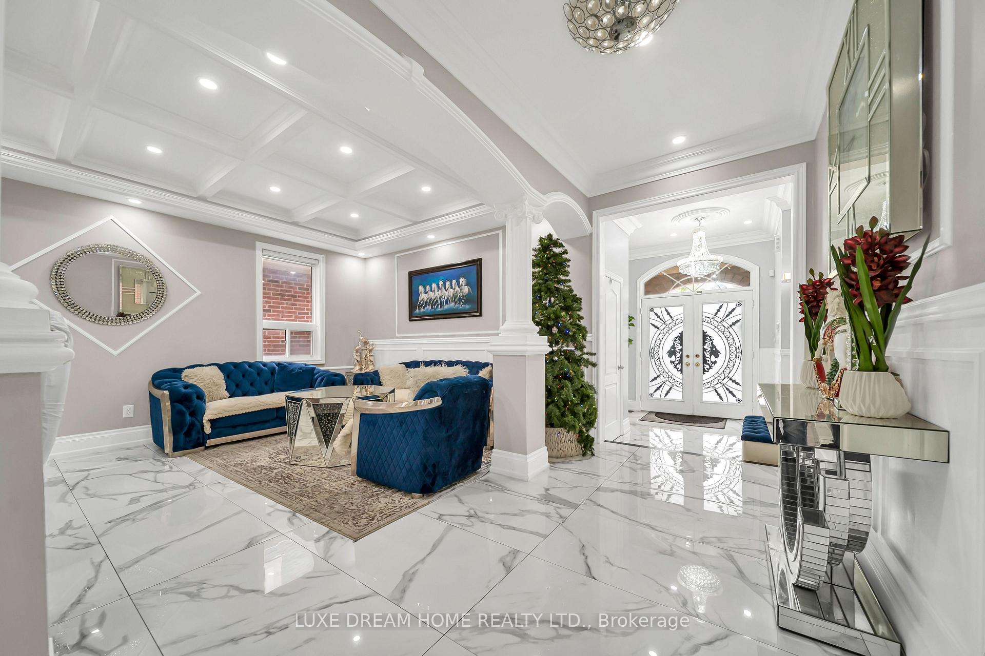 Photo 10 of 16 Powell Drive E, Brampton, Sandringham-Wellington — HOMEH