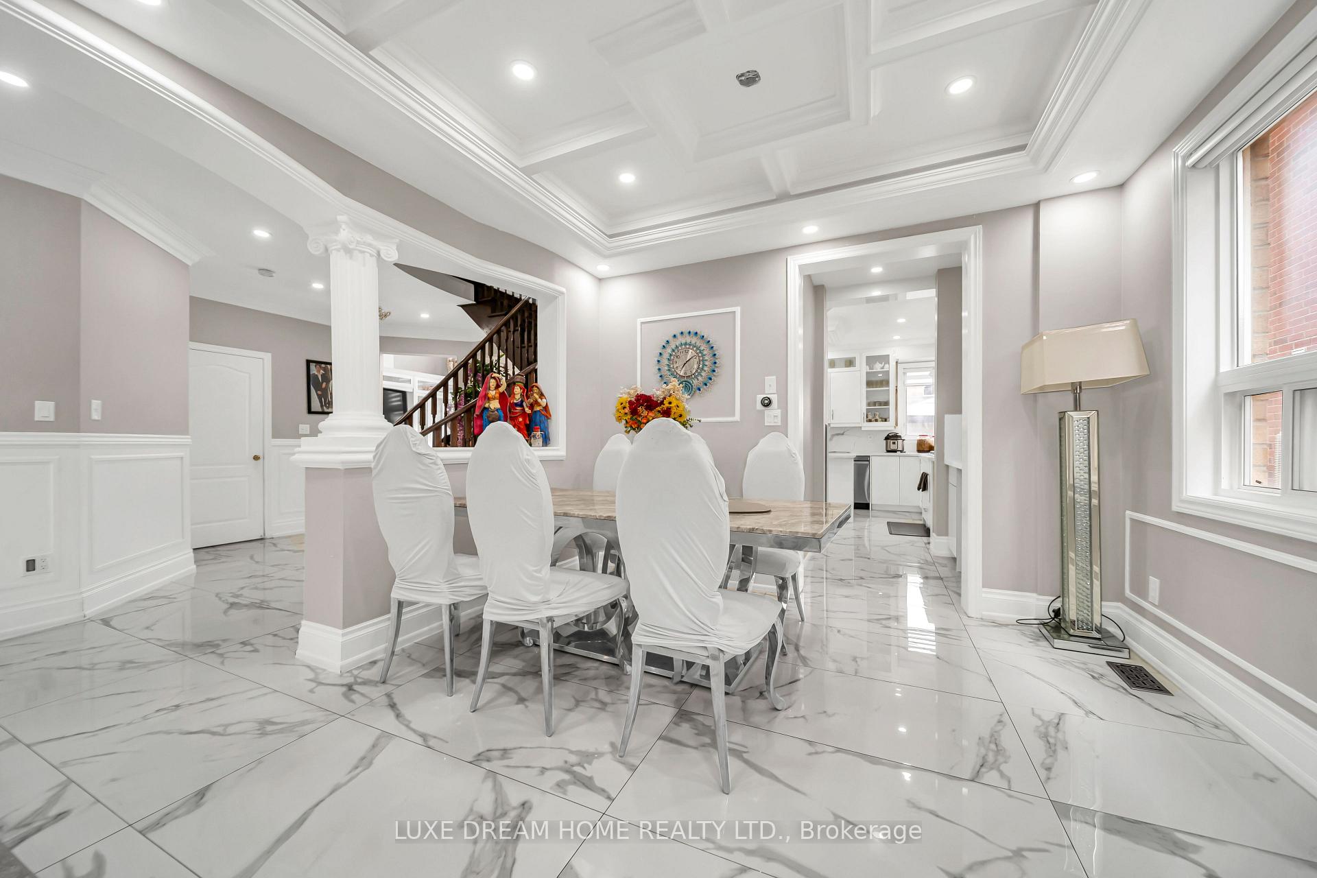 Photo 11 of 16 Powell Drive E, Brampton, Sandringham-Wellington — HOMEH