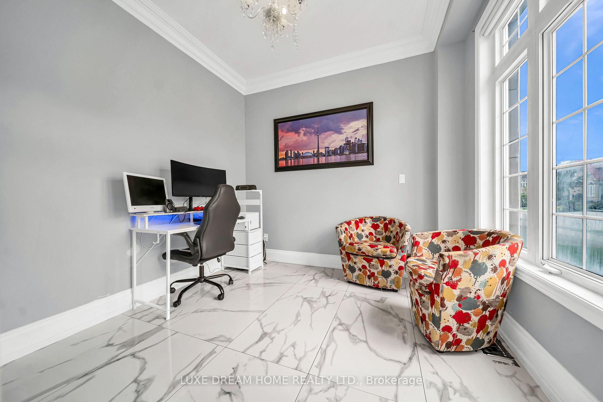 Photo 12 of 16 Powell Drive E, Brampton, Sandringham-Wellington — HOMEH