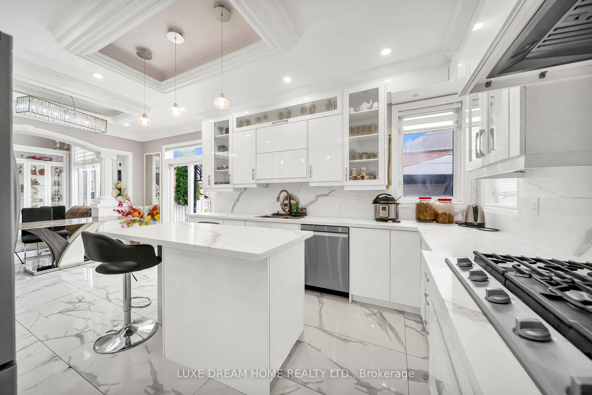 Photo 15 of 16 Powell Drive E, Brampton, Sandringham-Wellington — HOMEH