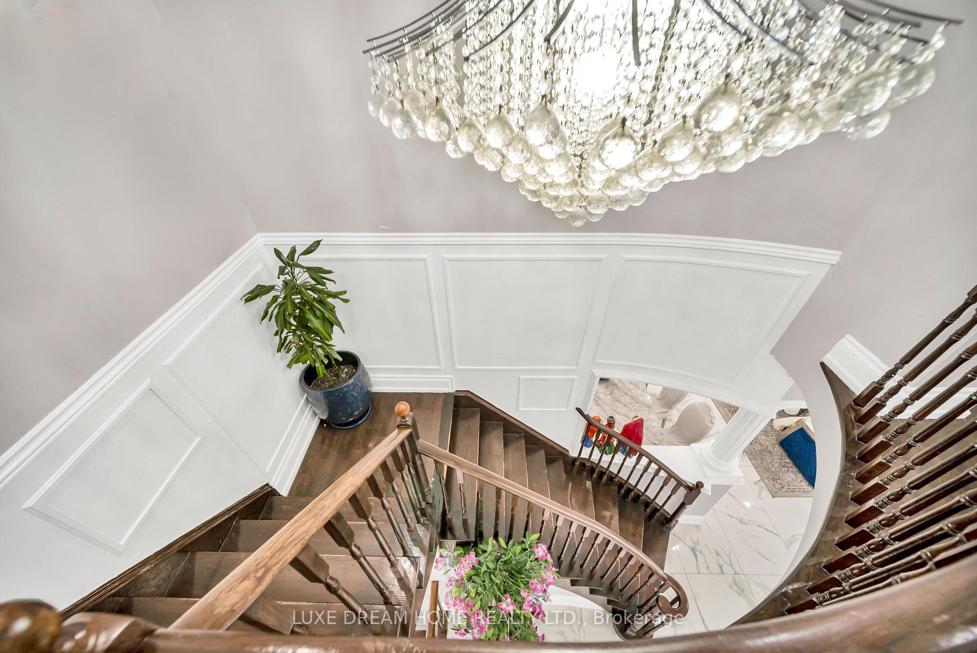 Photo 19 of 16 Powell Drive E, Brampton, Sandringham-Wellington — HOMEH