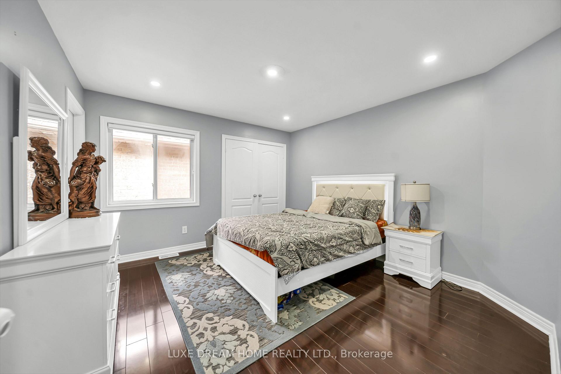 Photo 23 of 16 Powell Drive E, Brampton, Sandringham-Wellington — HOMEH