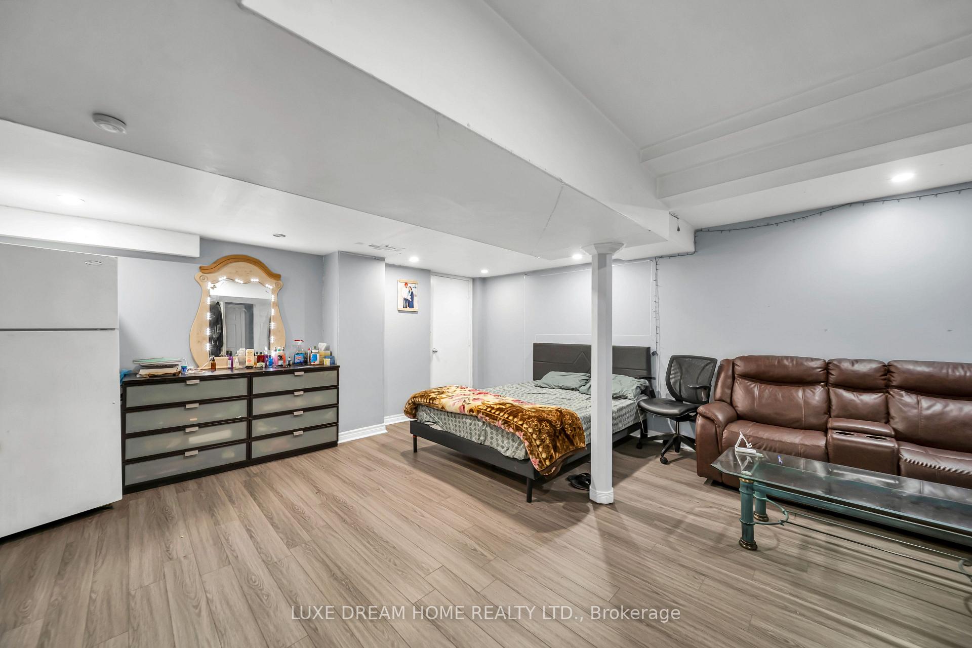 Photo 36 of 16 Powell Drive E, Brampton, Sandringham-Wellington — HOMEH