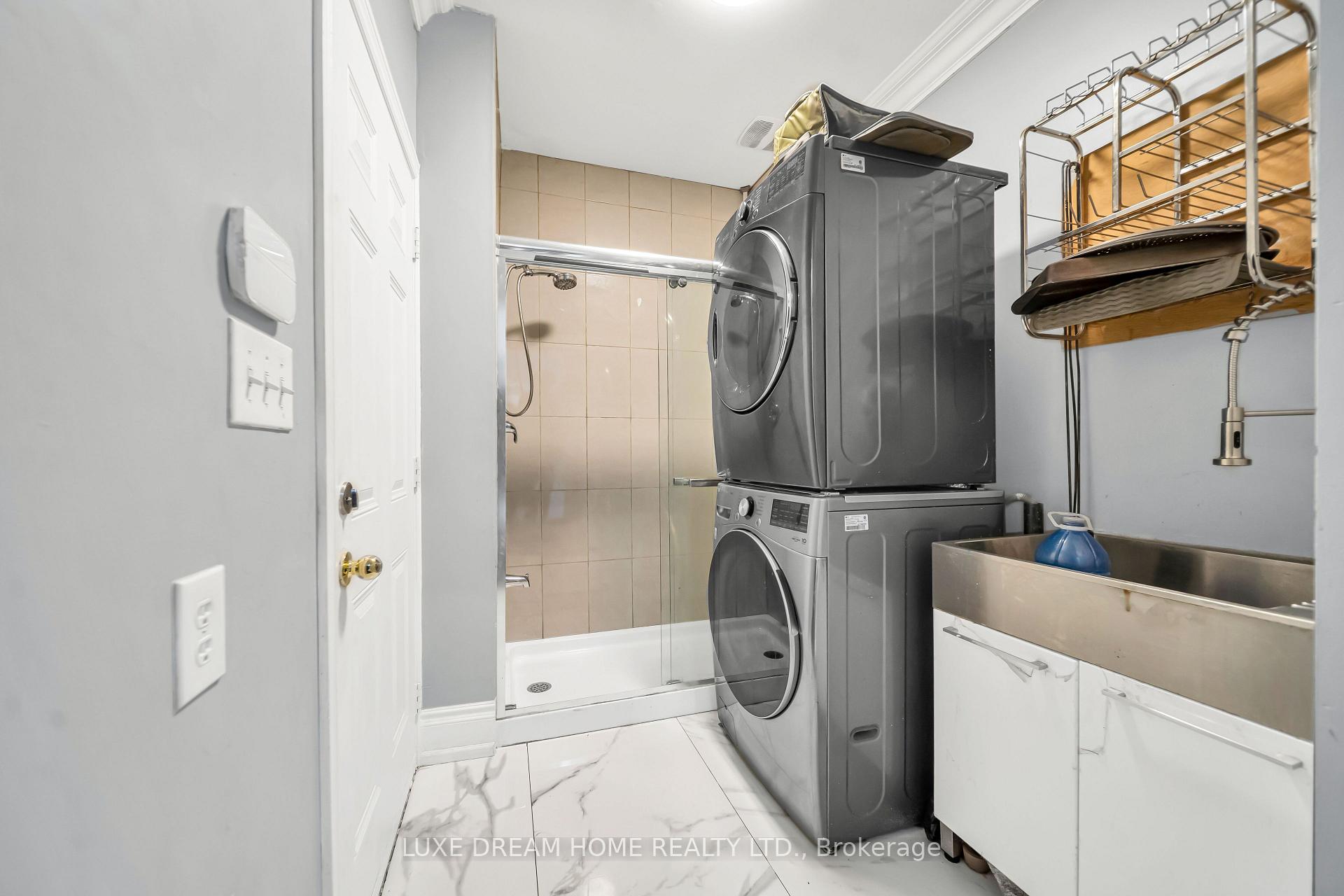 Photo 40 of 16 Powell Drive E, Brampton, Sandringham-Wellington — HOMEH