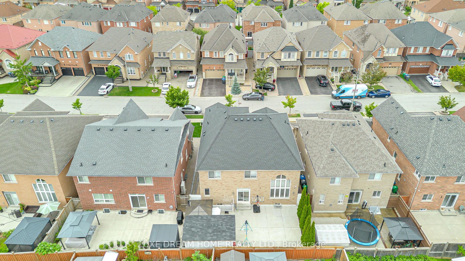 Photo 47 of 16 Powell Drive E, Brampton, Sandringham-Wellington — HOMEH