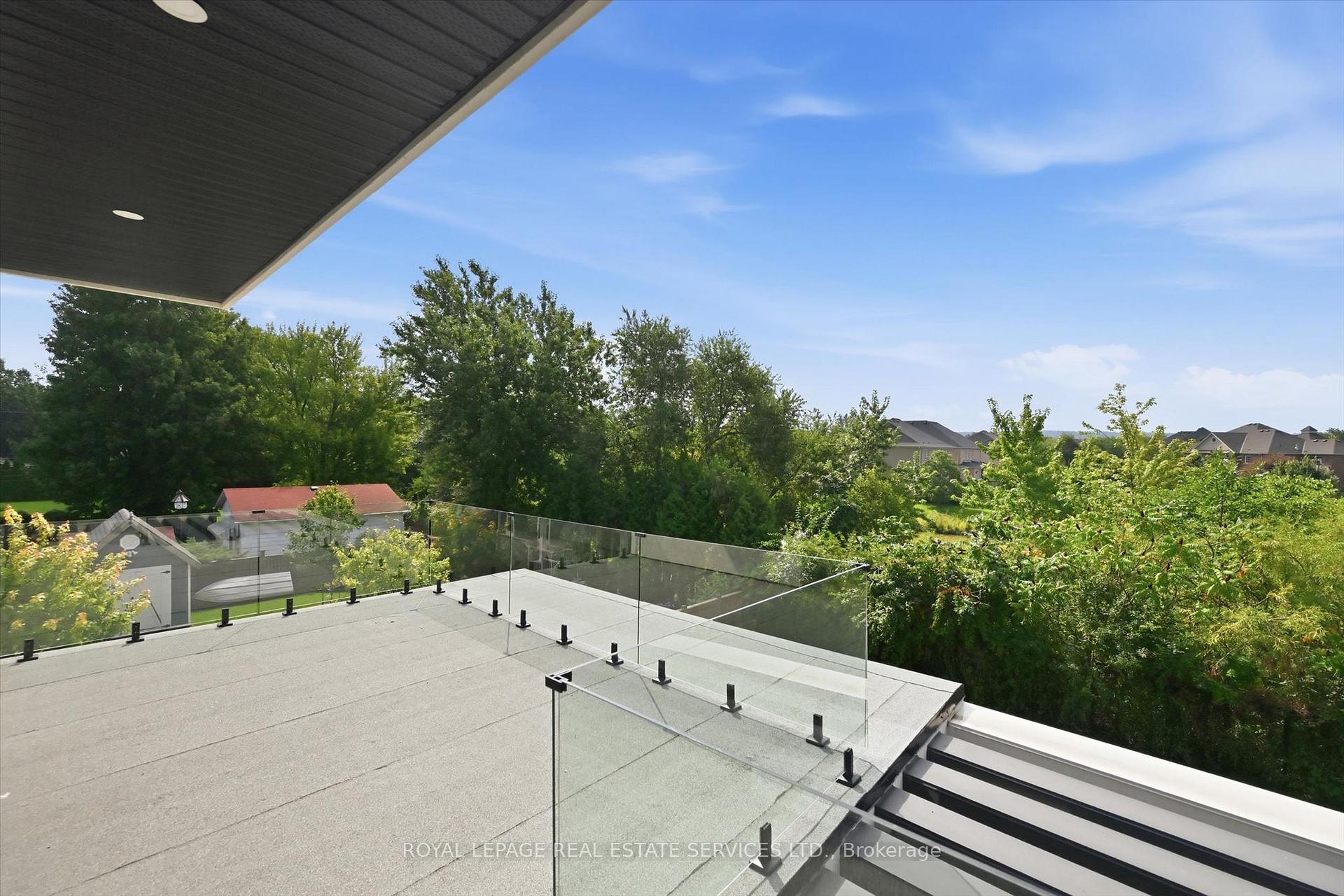 Photo 23 of 36 Windemere Road, Hamilton, Winona Park — HOMEH
