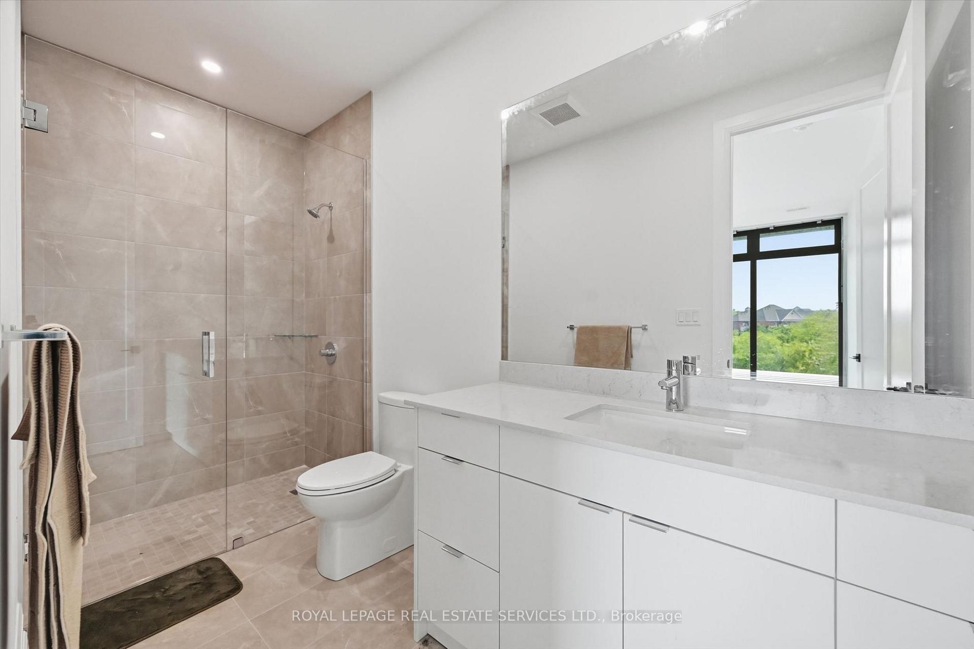 Photo 32 of 36 Windemere Road, Hamilton, Winona Park — HOMEH