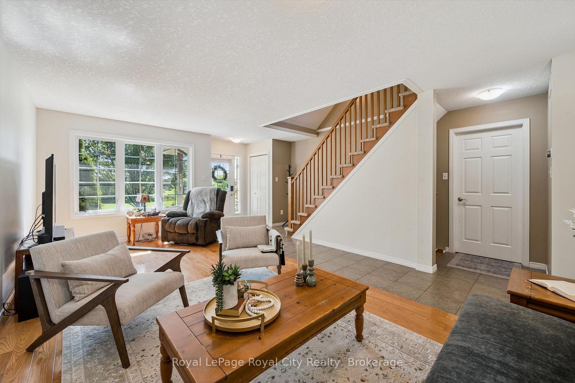 Photo 4 of 105 Spencer Drive, Centre Wellington, Elora/Salem — HOMEH