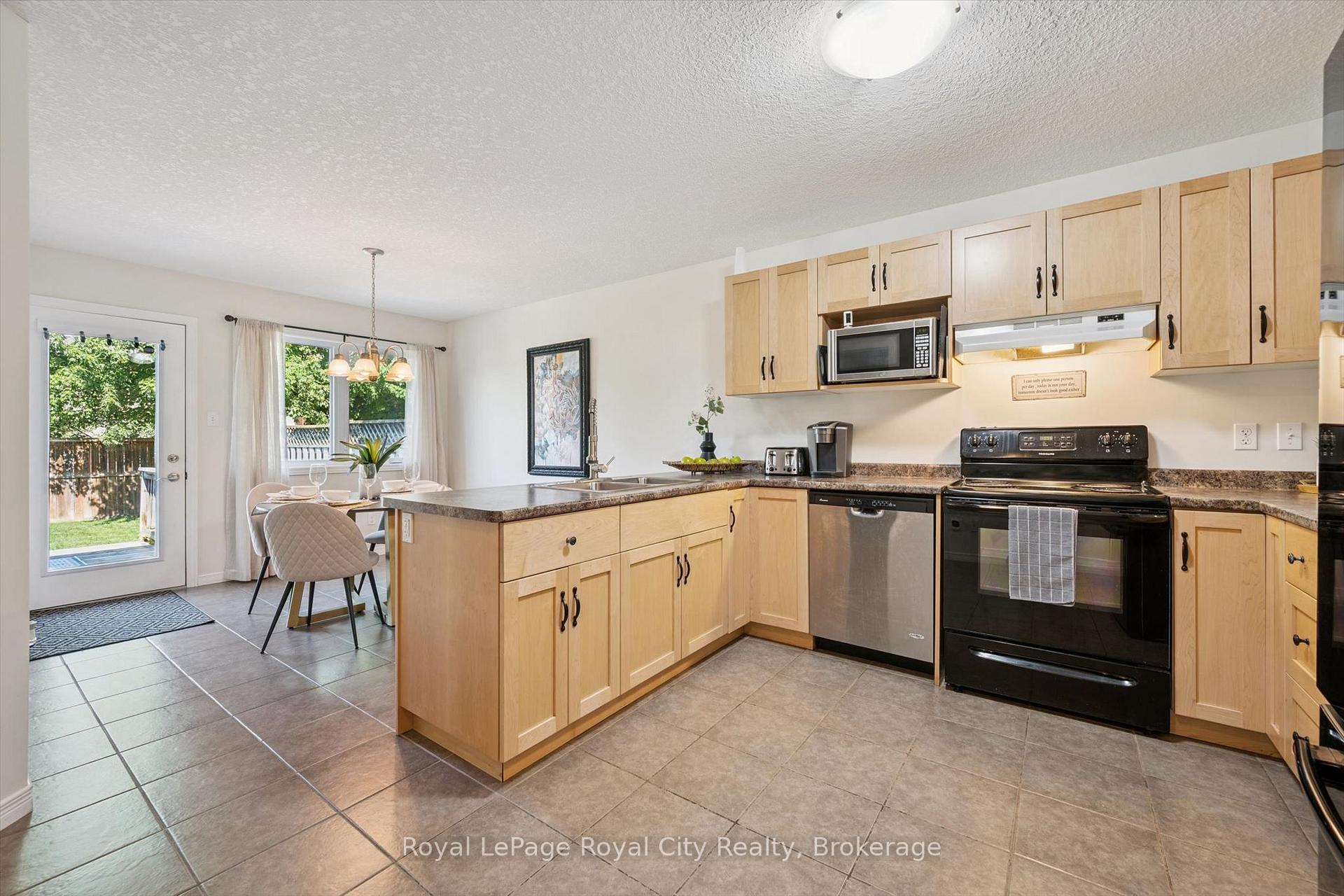 Photo 9 of 105 Spencer Drive, Centre Wellington, Elora/Salem — HOMEH