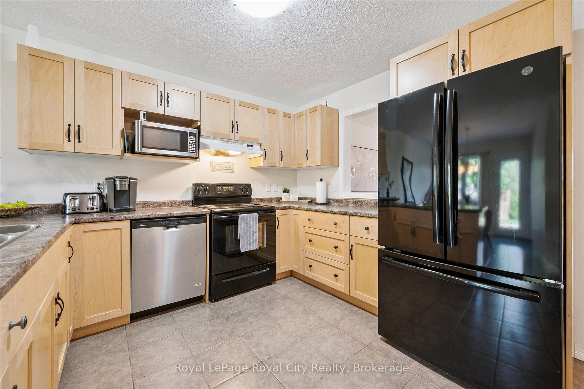 Photo 12 of 105 Spencer Drive, Centre Wellington, Elora/Salem — HOMEH