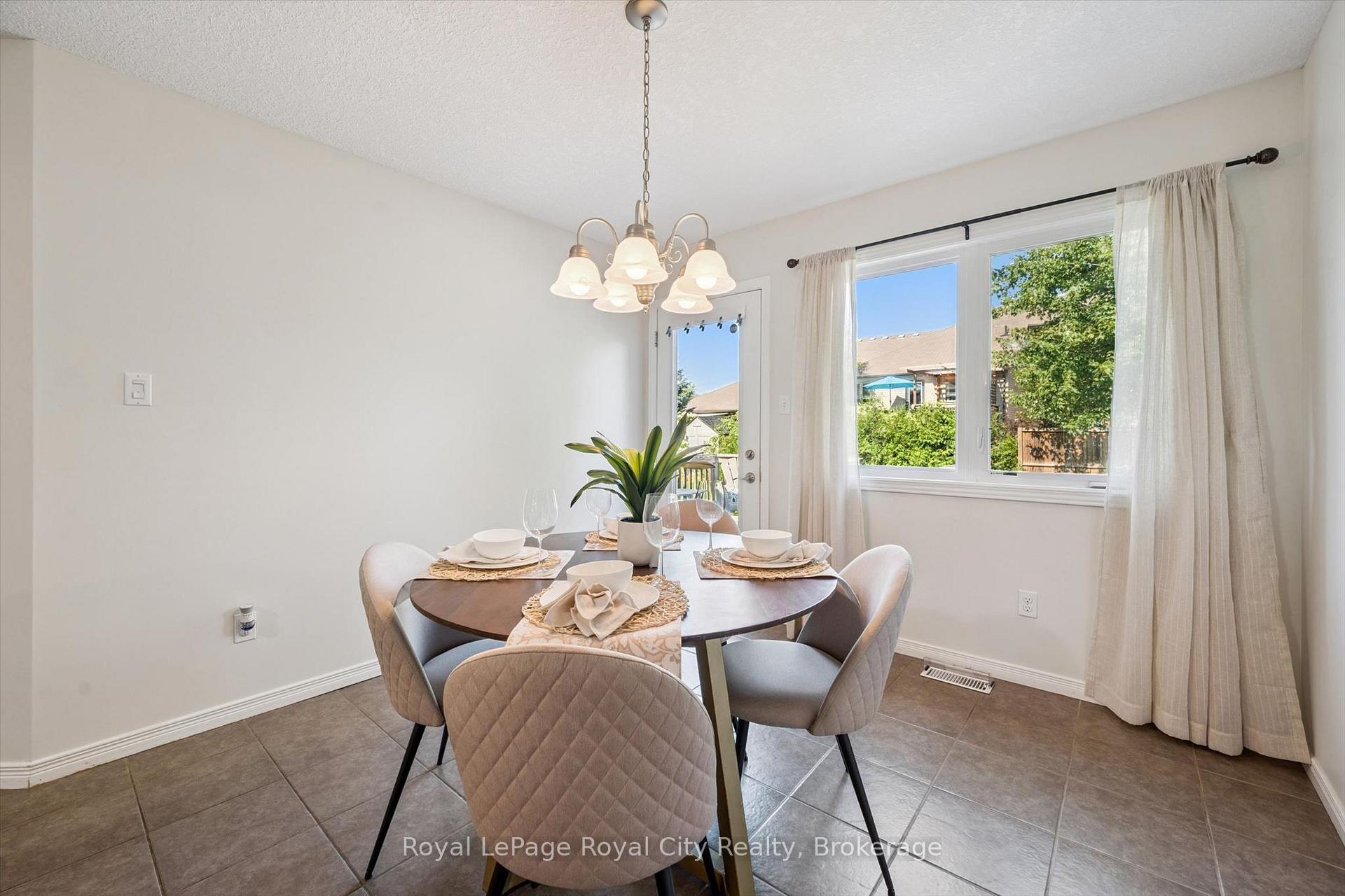 Photo 15 of 105 Spencer Drive, Centre Wellington, Elora/Salem — HOMEH
