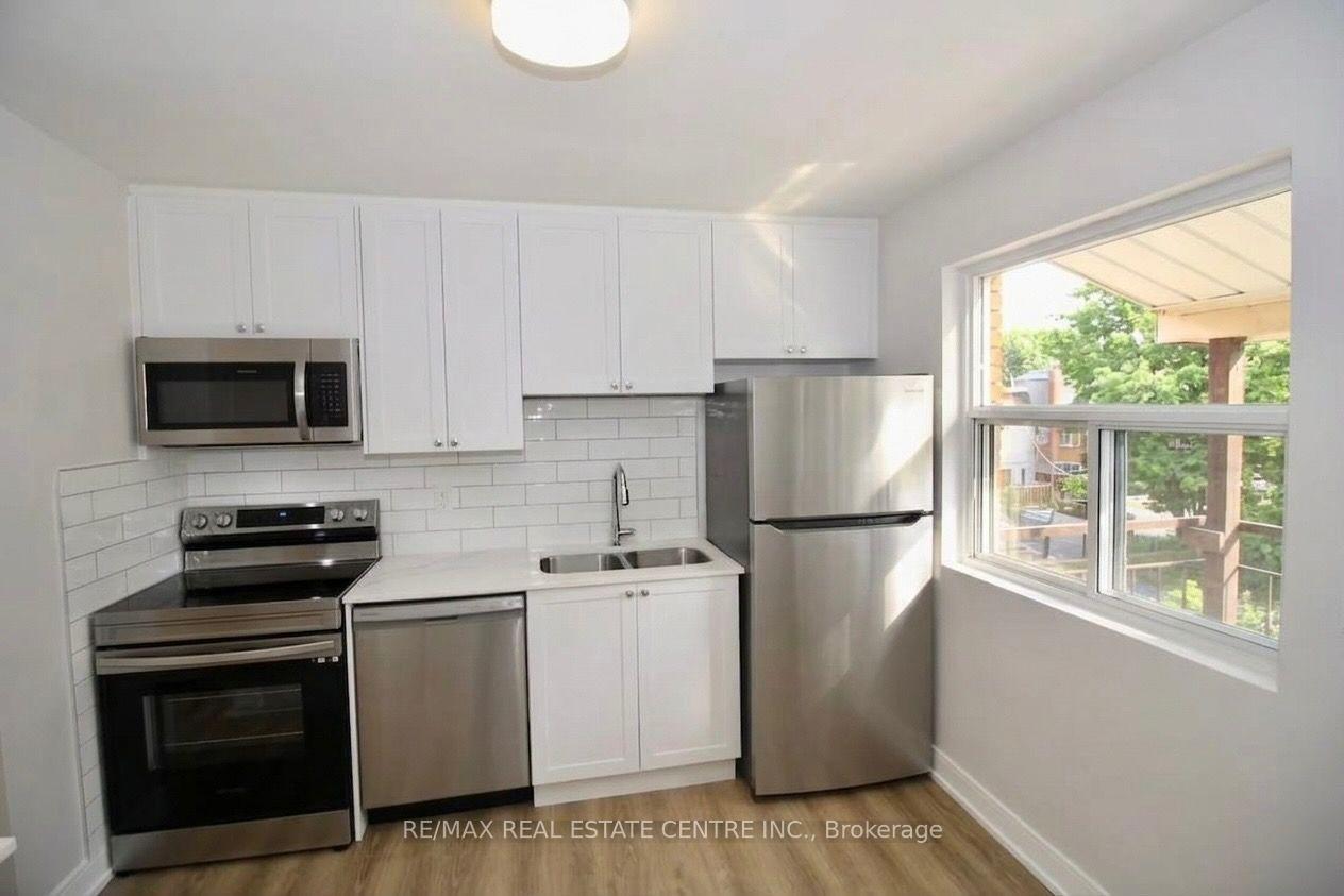 Photo 2 of Unit #6, 424 Argyle Street S, Cambridge, Preston South — HOMEH