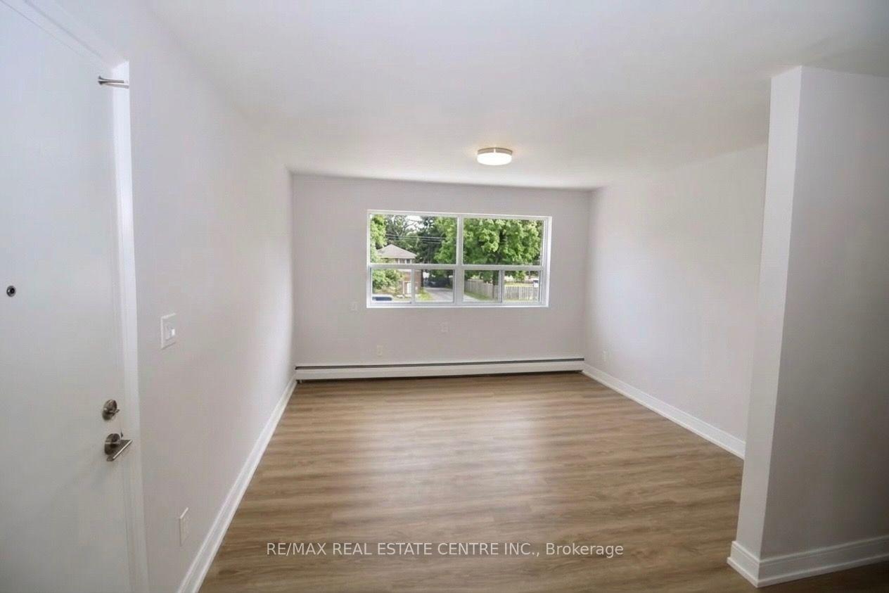 Photo 5 of Unit #6, 424 Argyle Street S, Cambridge, Preston South — HOMEH