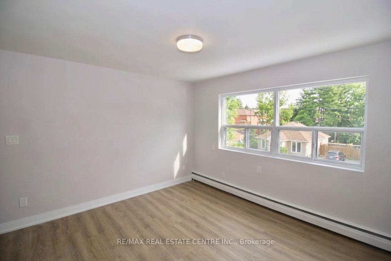 Photo 6 of Unit #6, 424 Argyle Street S, Cambridge, Preston South — HOMEH