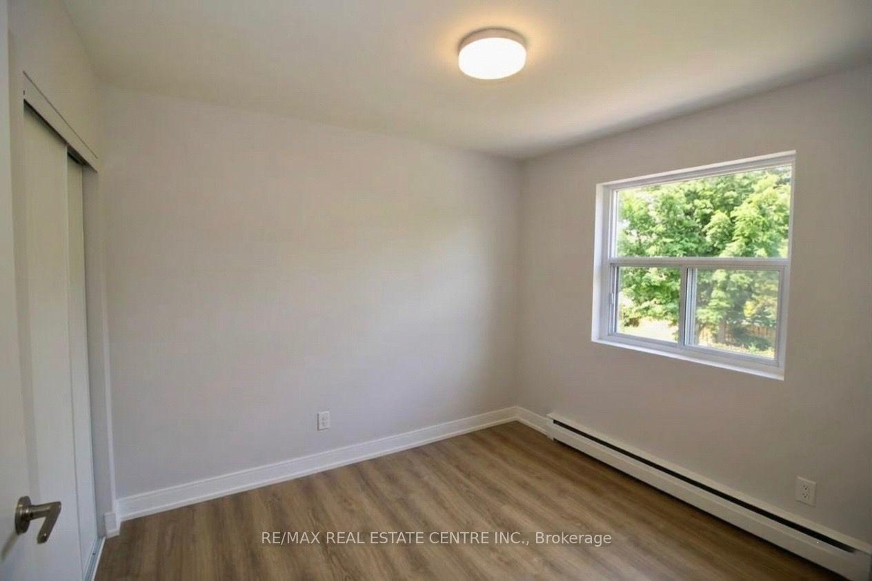 Photo 11 of Unit #6, 424 Argyle Street S, Cambridge, Preston South — HOMEH