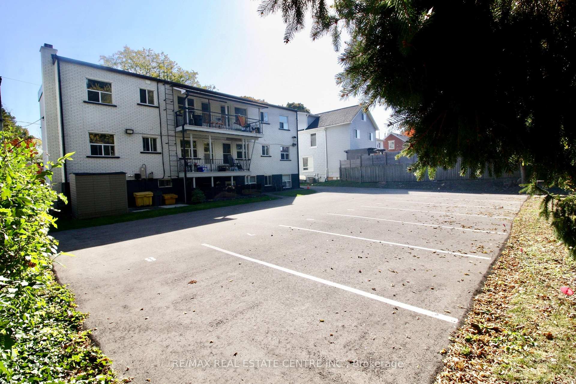 Photo 18 of Unit #6, 424 Argyle Street S, Cambridge, Preston South — HOMEH