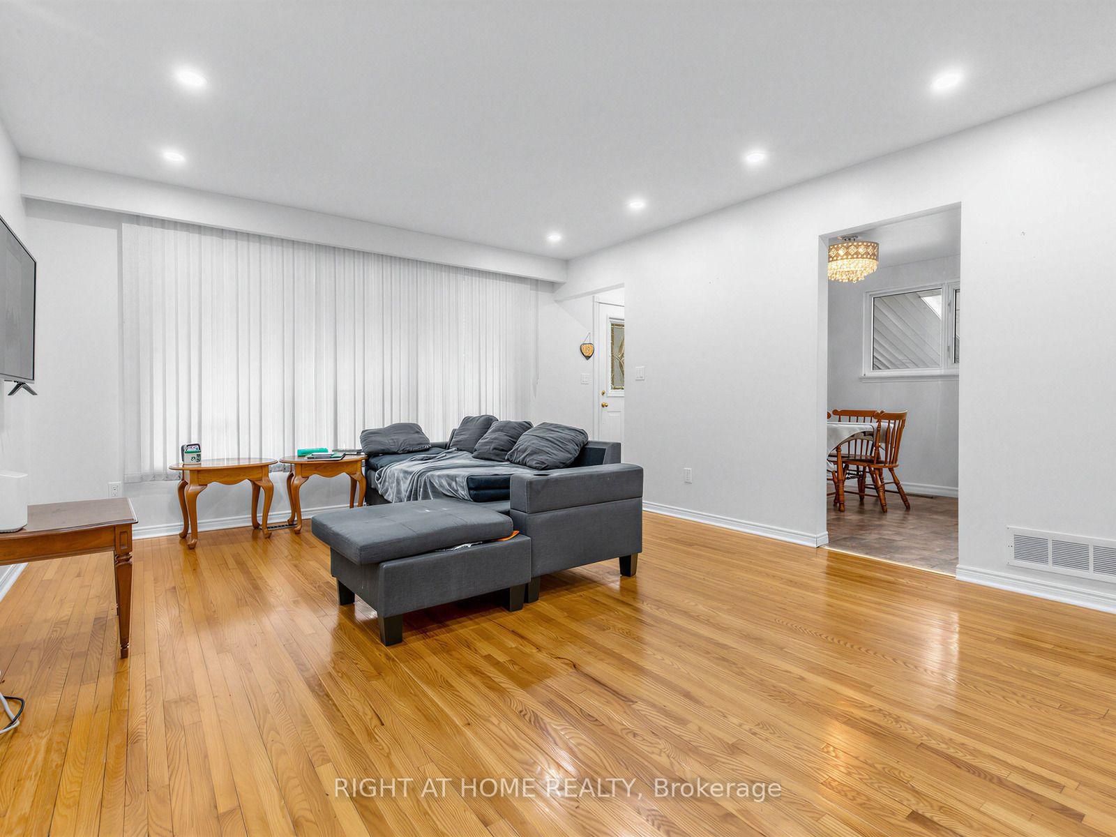 Photo 4 of 346 Lorindale Drive, Oshawa, Donevan — HOMEH