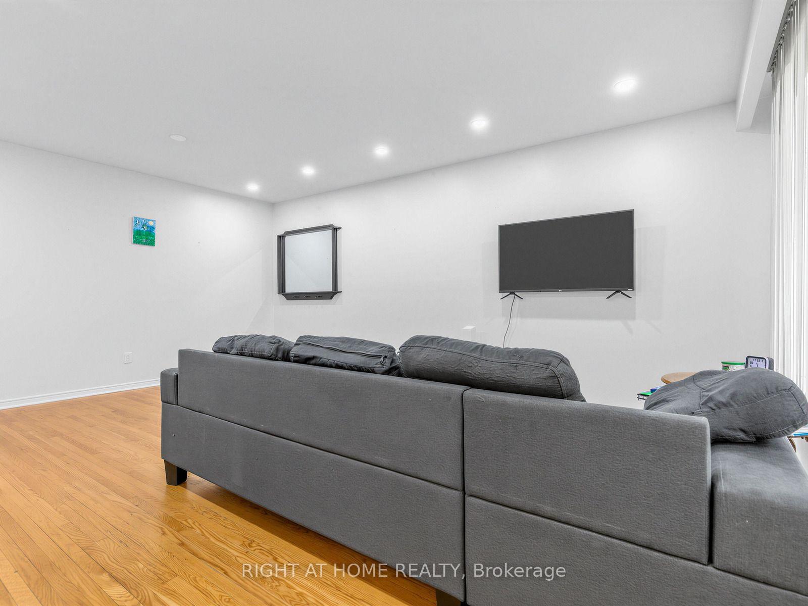 Photo 6 of 346 Lorindale Drive, Oshawa, Donevan — HOMEH