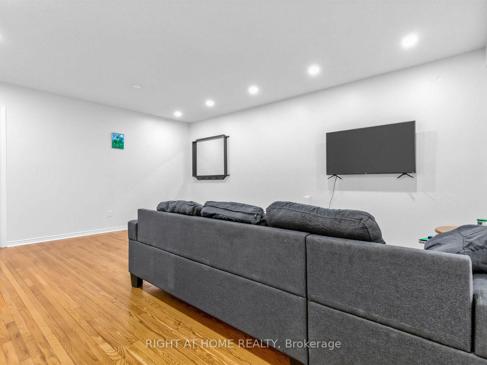 Photo 7 of 346 Lorindale Drive, Oshawa, Donevan — HOMEH