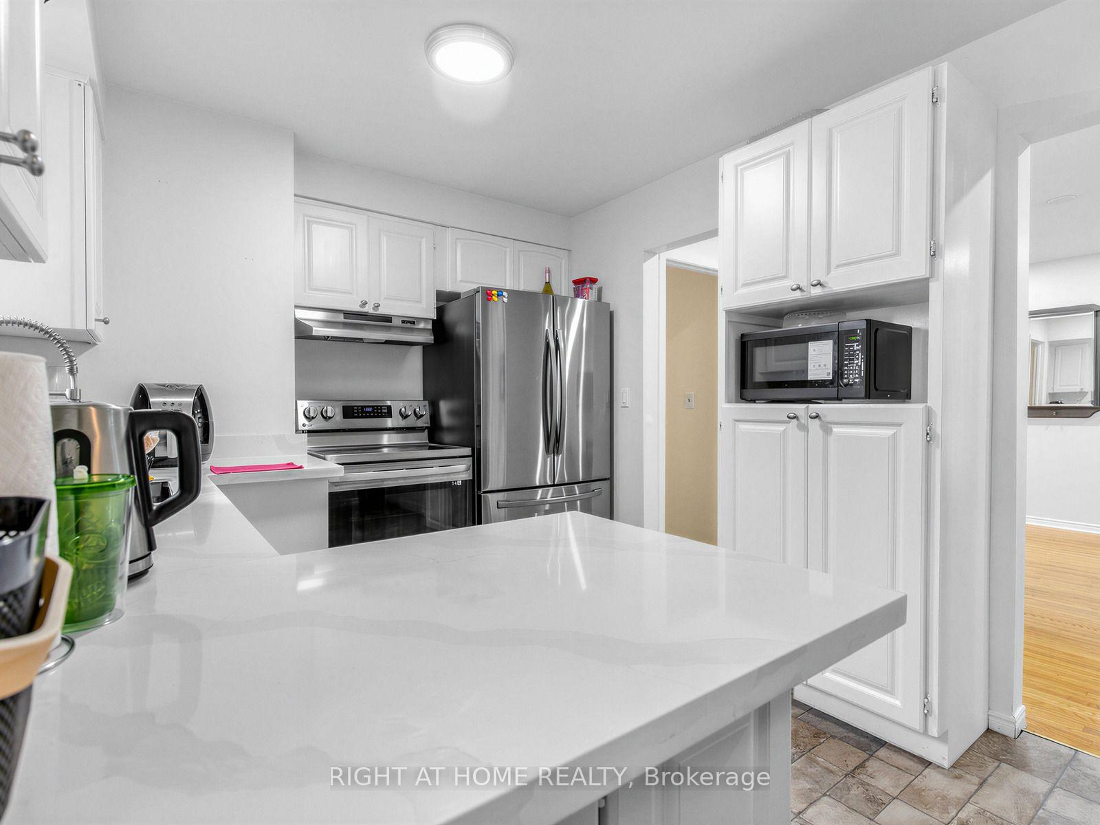 Photo 10 of 346 Lorindale Drive, Oshawa, Donevan — HOMEH