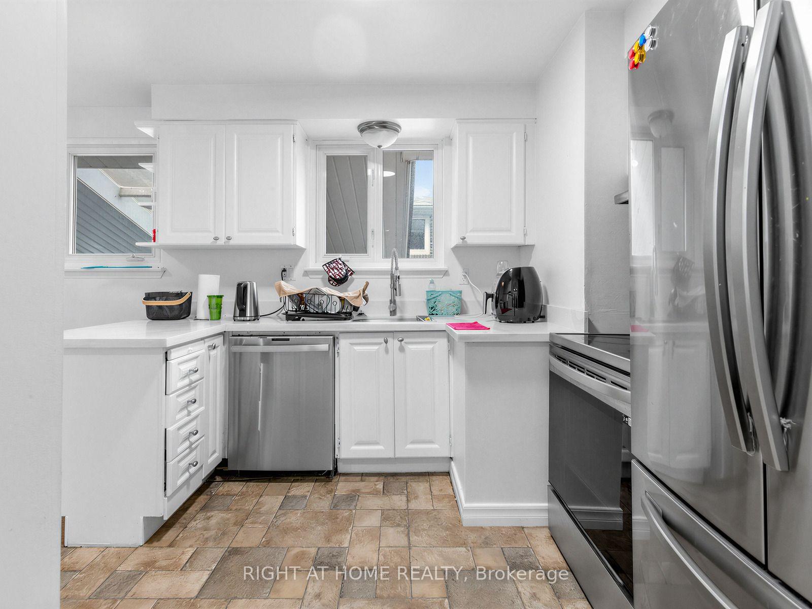 Photo 11 of 346 Lorindale Drive, Oshawa, Donevan — HOMEH