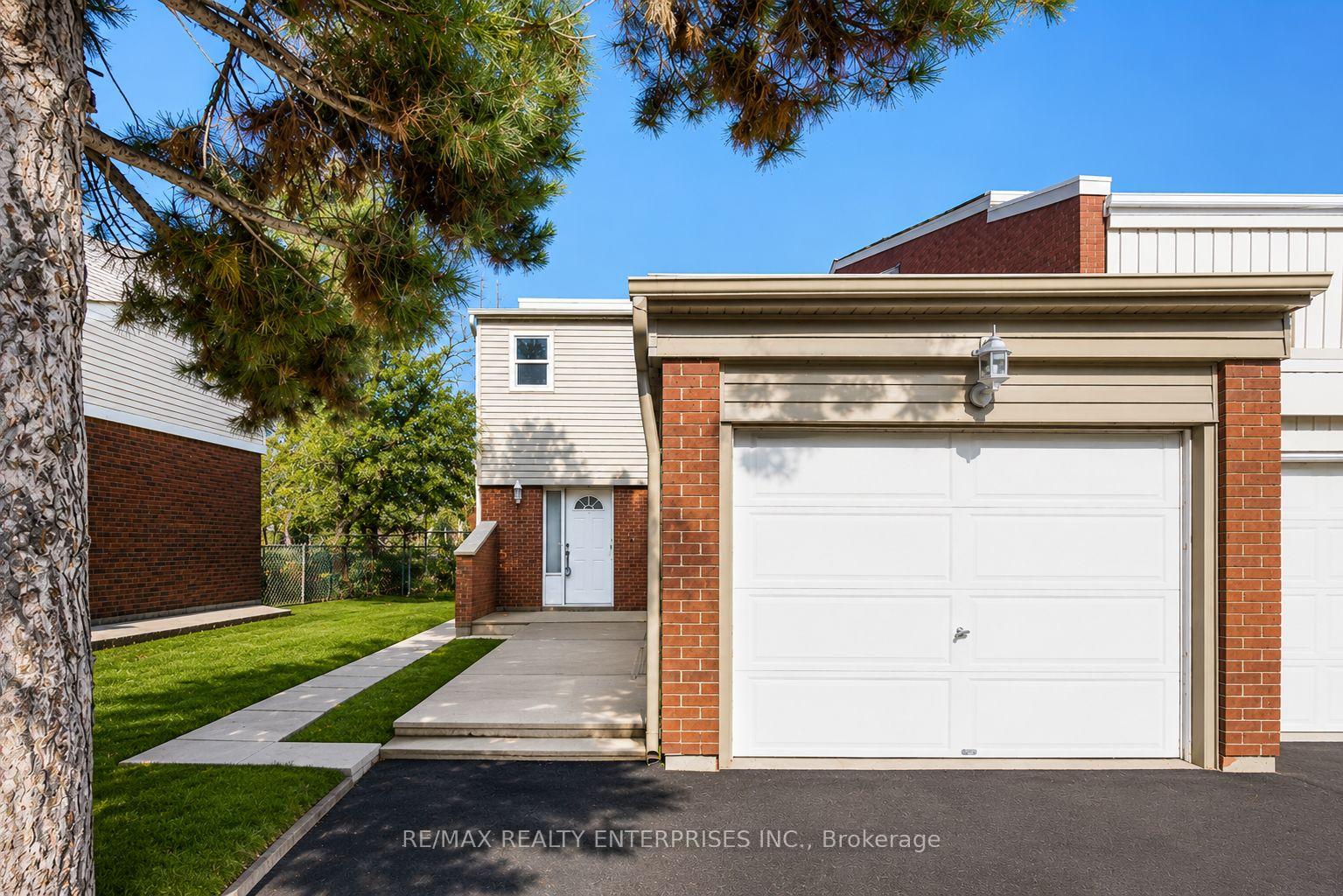 Photo 2 of 3446 Ash Row Crescent N, Mississauga, Erin Mills — HOMEH
