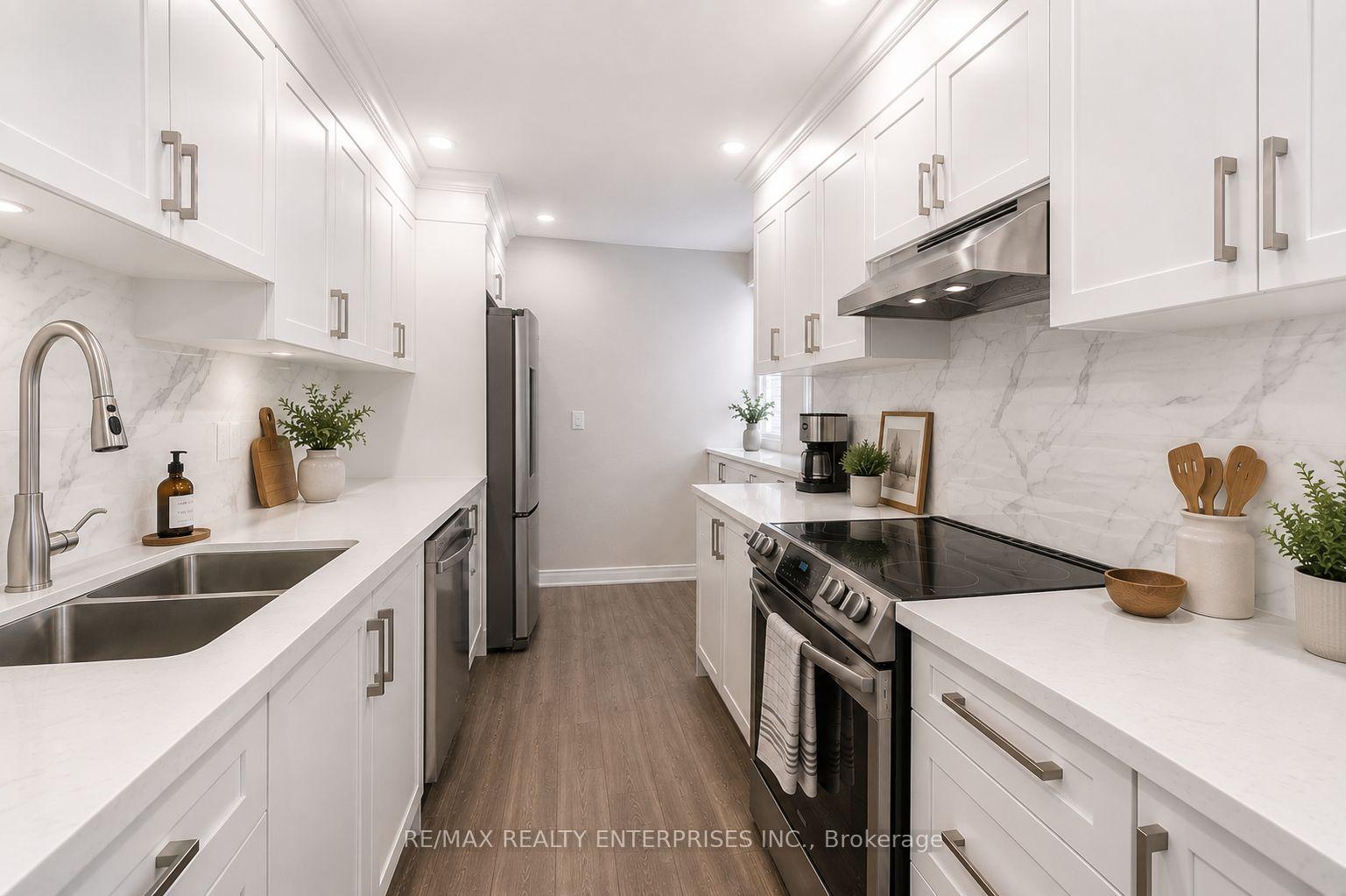 Photo 10 of 3446 Ash Row Crescent N, Mississauga, Erin Mills — HOMEH