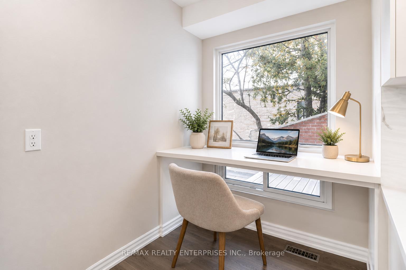 Photo 11 of 3446 Ash Row Crescent N, Mississauga, Erin Mills — HOMEH