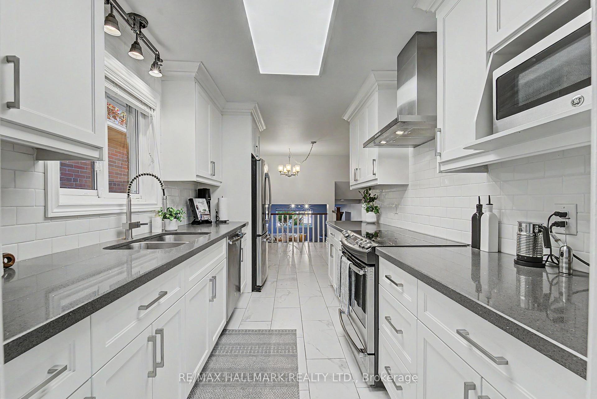 Photo 8 of 117 Clappison Boulevard, Scarborough, Centennial Scarborough — HOMEH