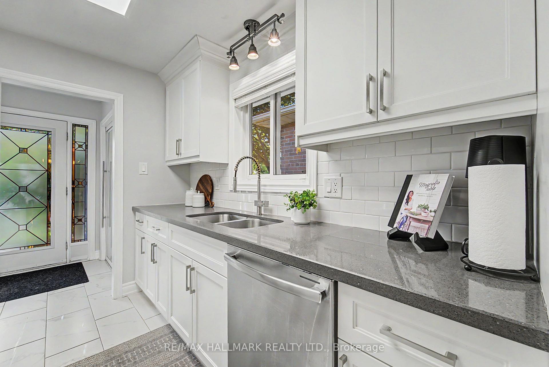 Photo 9 of 117 Clappison Boulevard, Scarborough, Centennial Scarborough — HOMEH