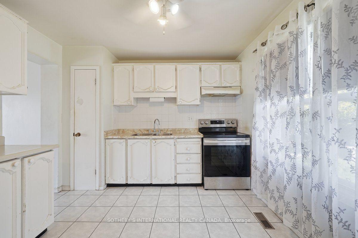 Photo 6 of Unit 34, 120 Falconer Drive, Mississauga, Streetsville — HOMEH